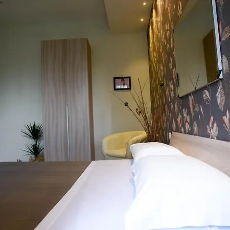 Eremo Monte Somma Bed & Breakfast *